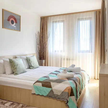 Wake Up To Pirin Views & Escape The Summer Heat شقة بانسكو