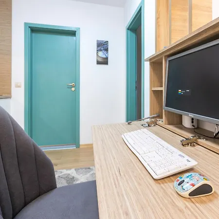 아파트 Mountain Escape & View & Relax 반스코